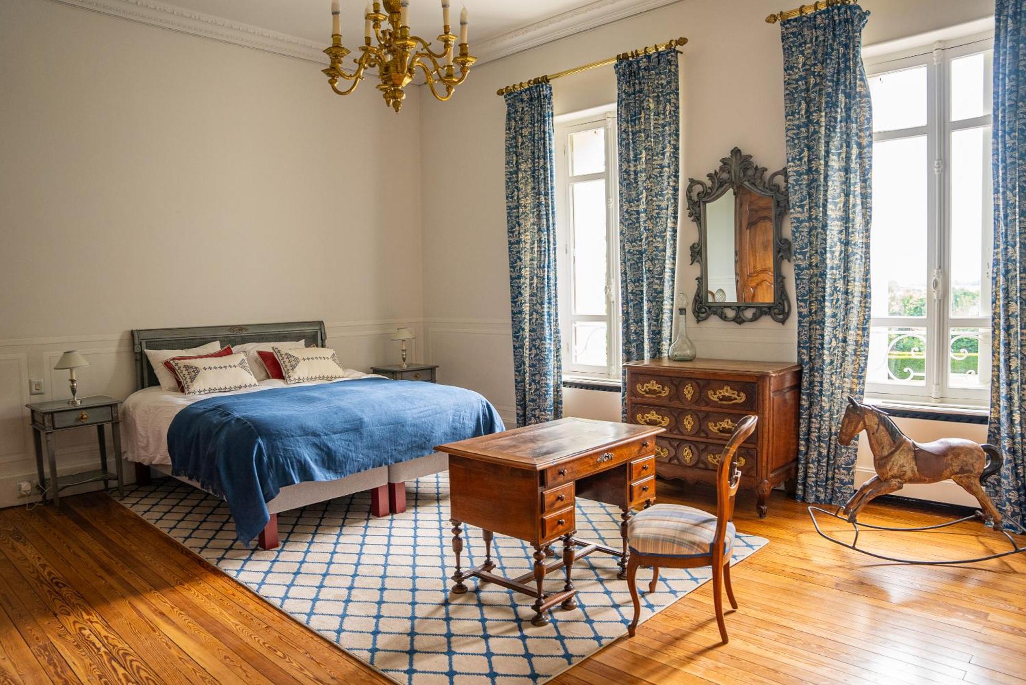 Chateau De Lussac Pokoj fotografie
