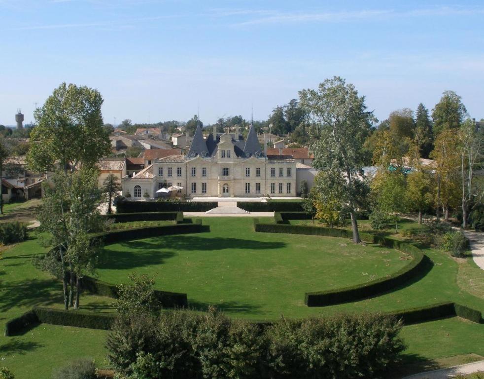 Chateau De Lussac Exteriér fotografie